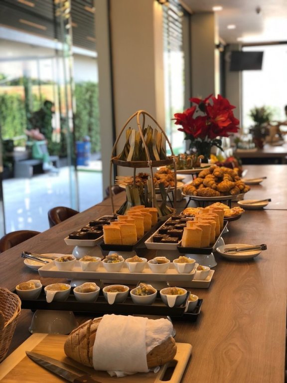 Фото Moose Hotel