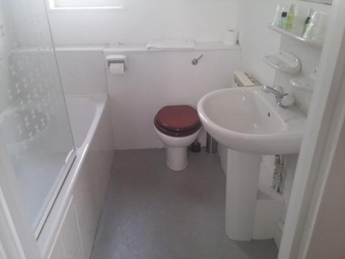 Фото The Imperial Hotel