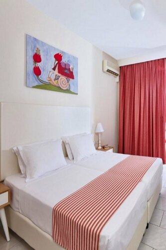 Внешний вид отеля Zephyros Beach Boutique Hotel в Муниципальной единице Малионе, фото 4