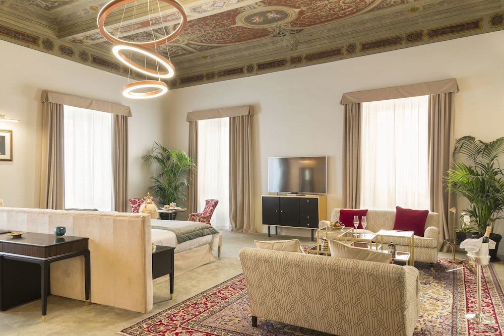 Фото Martius Private Suites Hotel