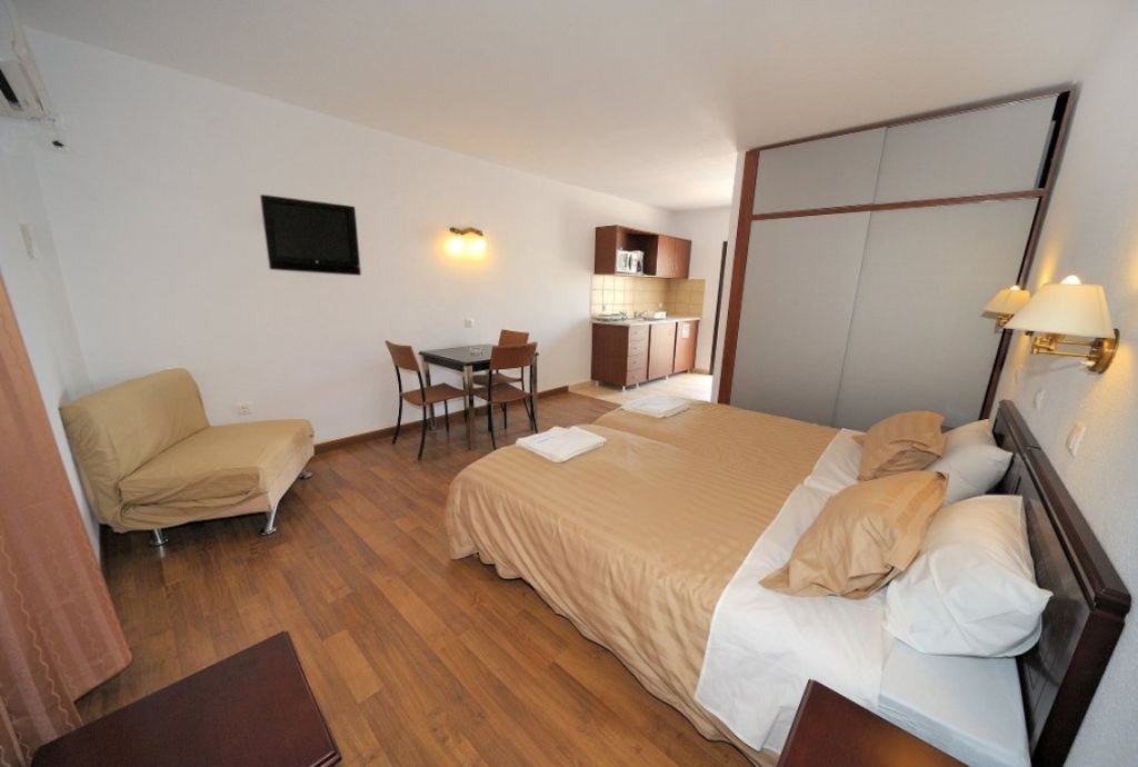 Фото Santa Marina Hotel Apartments