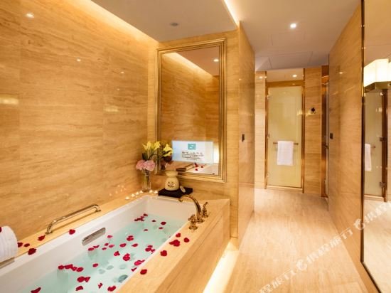 Фото 53793619340