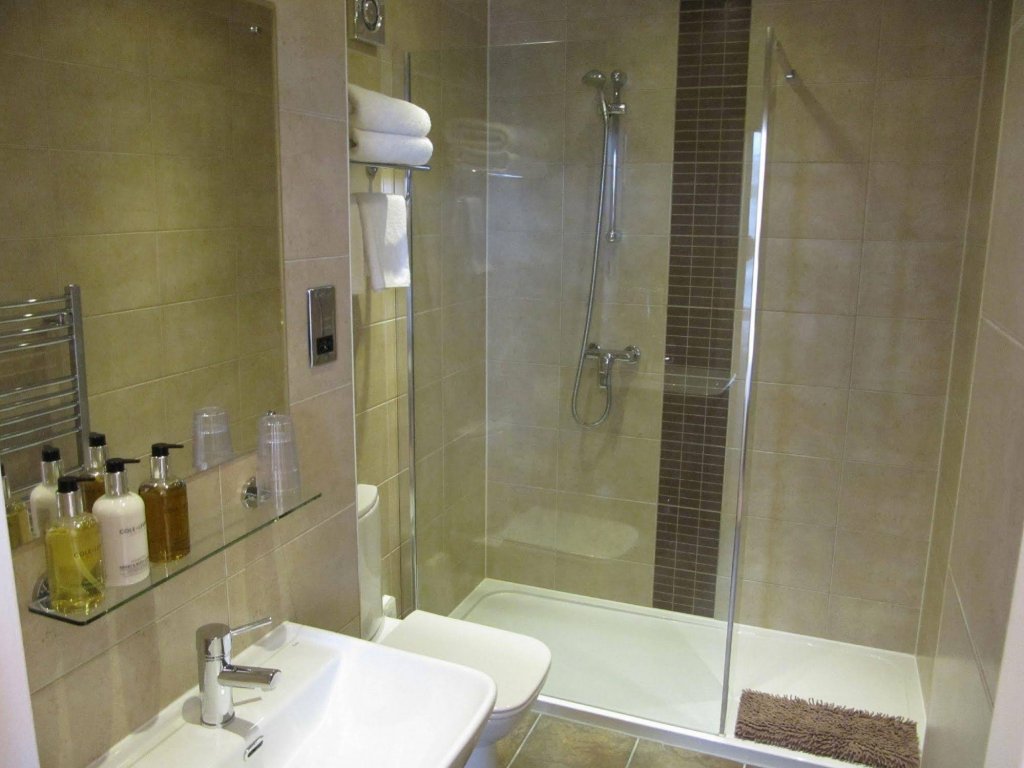 Фото Brigstock House