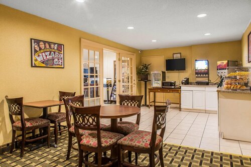 Гостиница Econo Lodge Milldale - Southington