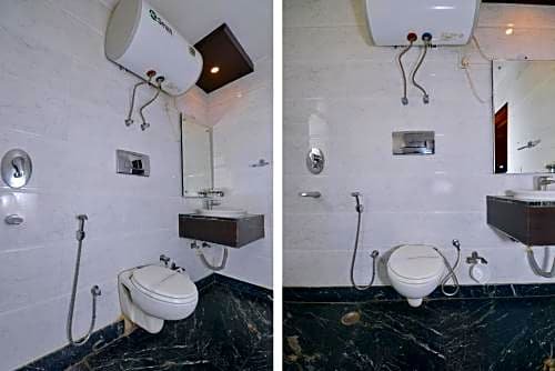 Фото Hotel Krishna Deluxe