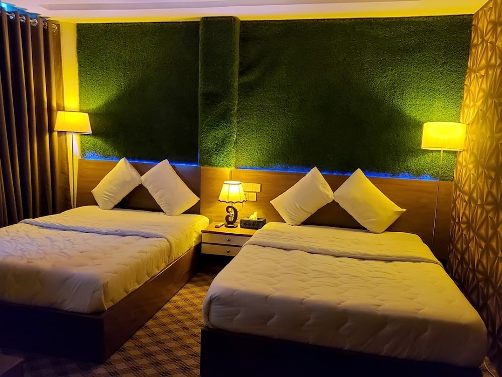 Фото отеля 2