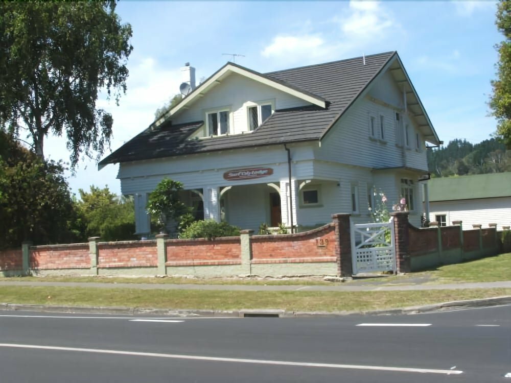 Hotel Surf City Lodge, Gisborne, photo