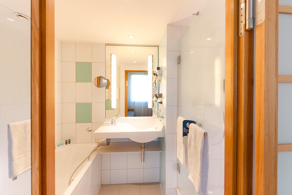 Фото Novotel Hamburg City Alster