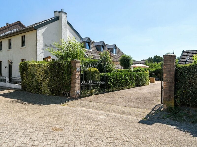 Гостиница Countryside Holiday Home in Mechelen With Terrace