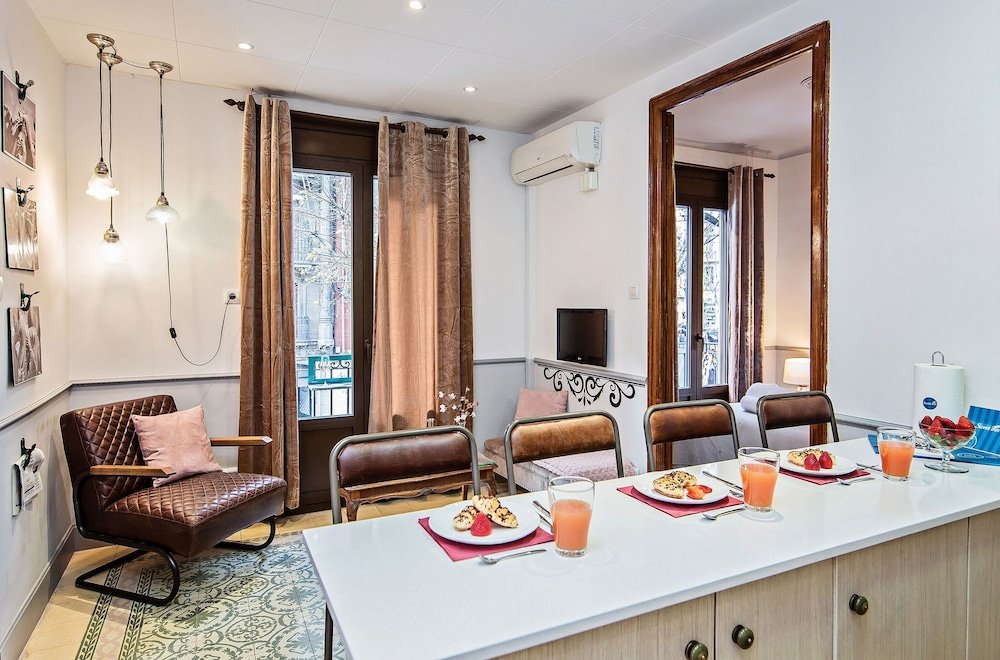 Фото Aspasios Sagrada Familia Apartments