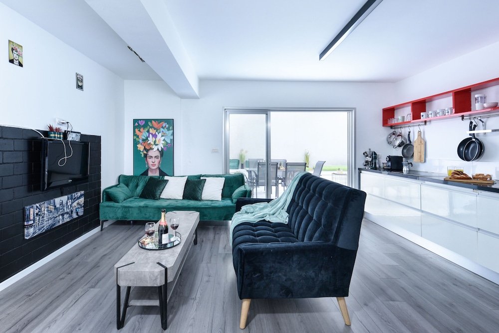 Фото Beautiful Interior with Private Outdoor