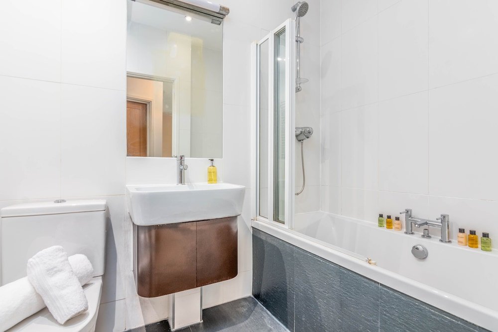 Фото The Wharf City Centre with Garden