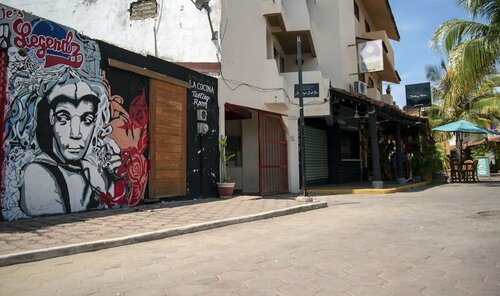 Гостиница Isabel Suites Zihuatanejo в Сиуатанехо