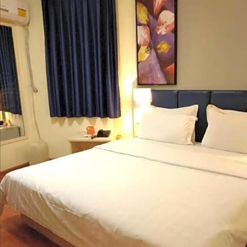 Фото 7 Days Inn Xian Xiaozhai Shizi Subway Station Branch