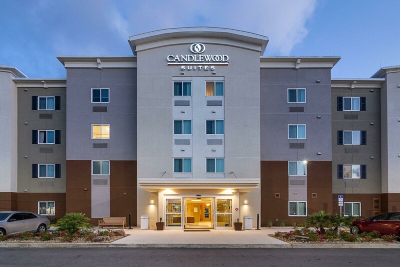 Гостиница Candlewood Suites Pensacola - University Area, an Ihg Hotel в Пенсаколе