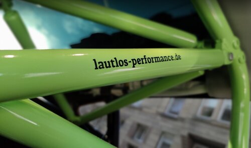 Lautlos Performance, магазин автозапчастей и автотоваров, Штроберг, 38,  Штутгарт — Яндекс Карты