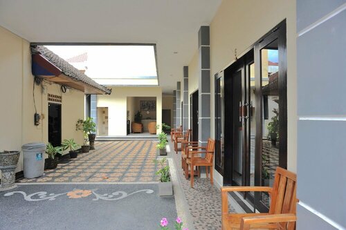 Гостиница Airy Kuta Kartika Plaza Gang Samudra B2000 Bali в Куте