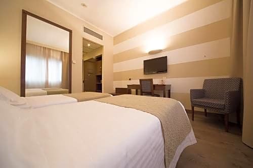 Фото Hotel Motel Ascot