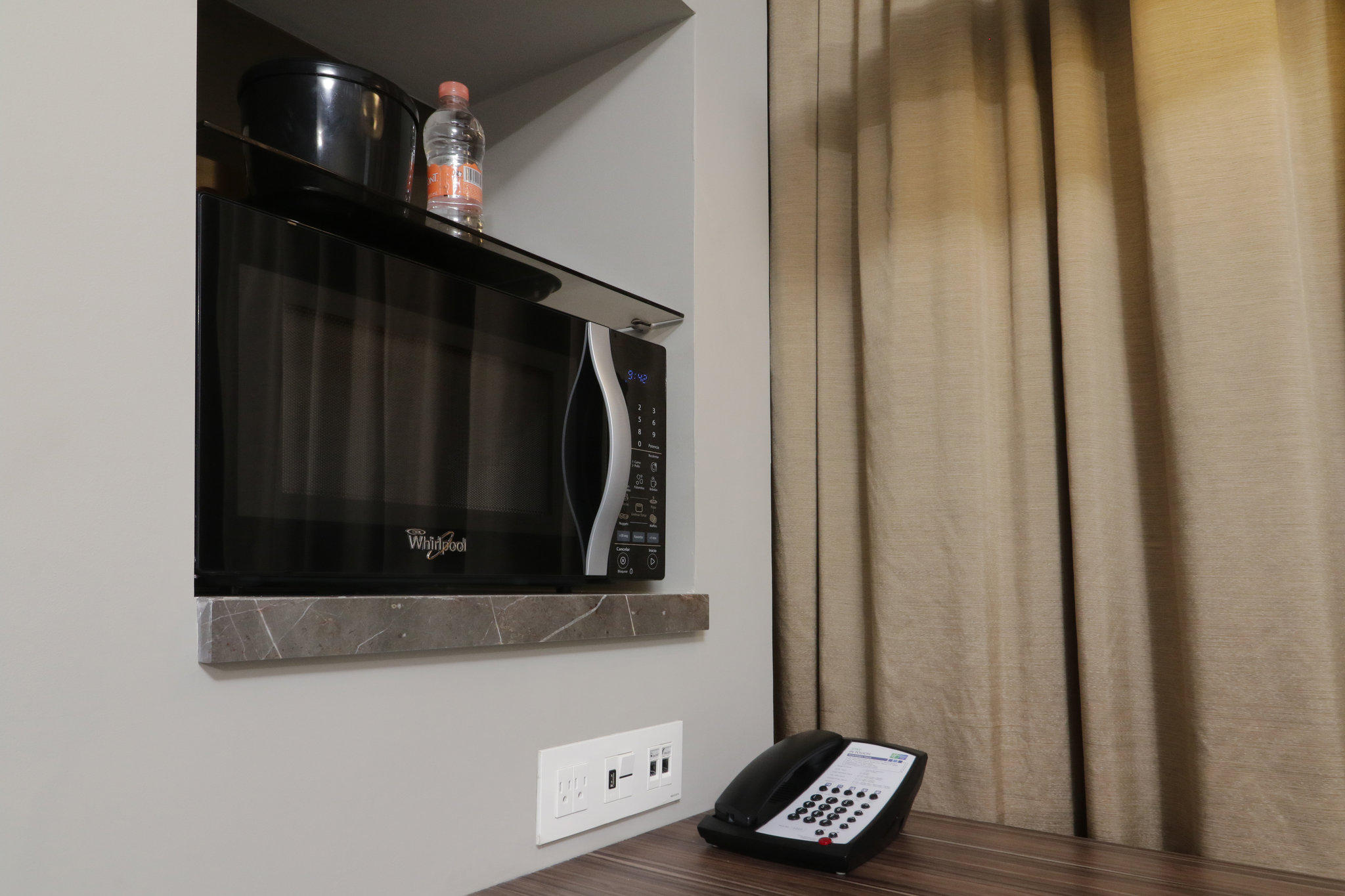 Фото Holiday Inn Express & Suites Monterrey Valle, an Ihg Hotel