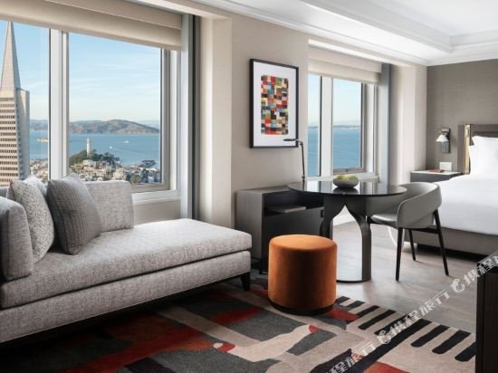 Фото Four Seasons Hotel San Francisco at Embarcadero