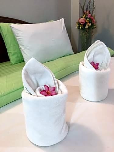 Фото J. Holiday Inn