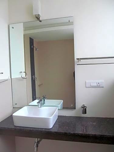 Фото Ixora Suites