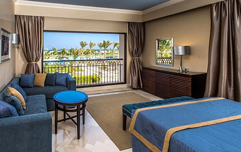 Фото Jaz Bluemarine