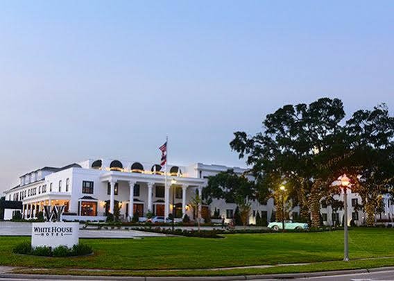 Фото White House Hotel