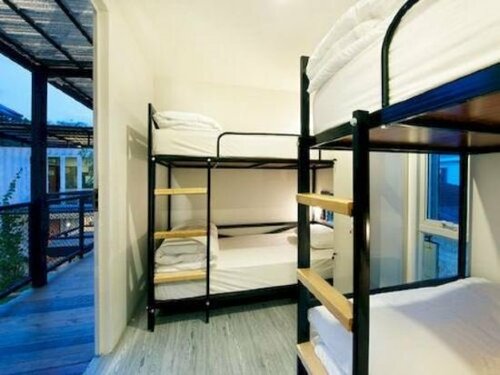 Хостел The Yard Hostel в Бангкоке