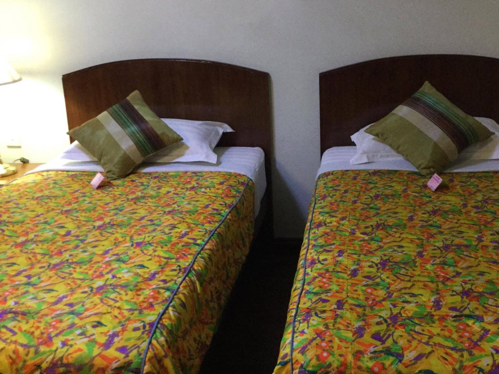 Фото Crystal Palace Hotel