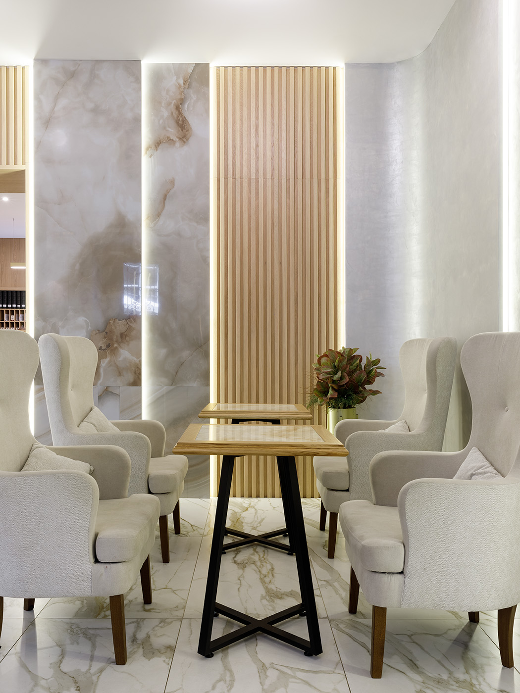 Фото Династия