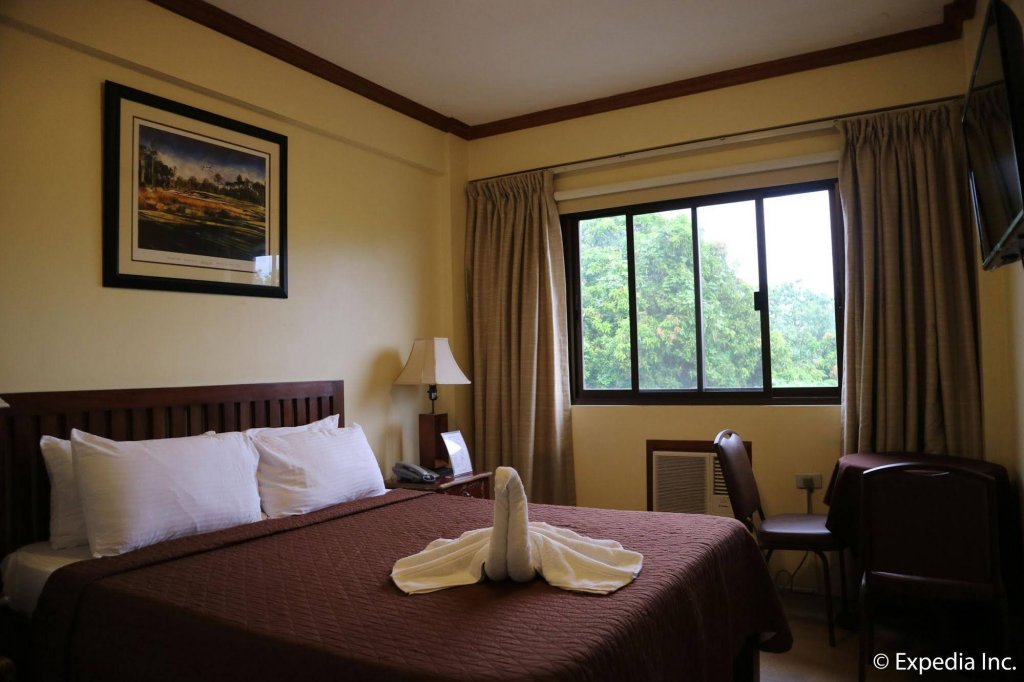 Фото Spring Plaza Hotel