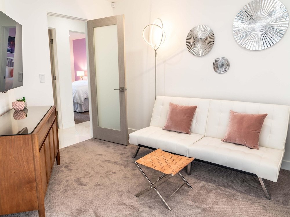 Фото Sputnik House