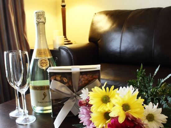 Фото Hampton Inn & Suites by Hilton Moncton