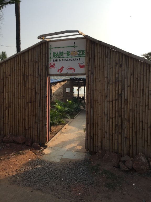 Фото Morjim Coco Palms Beach Resort