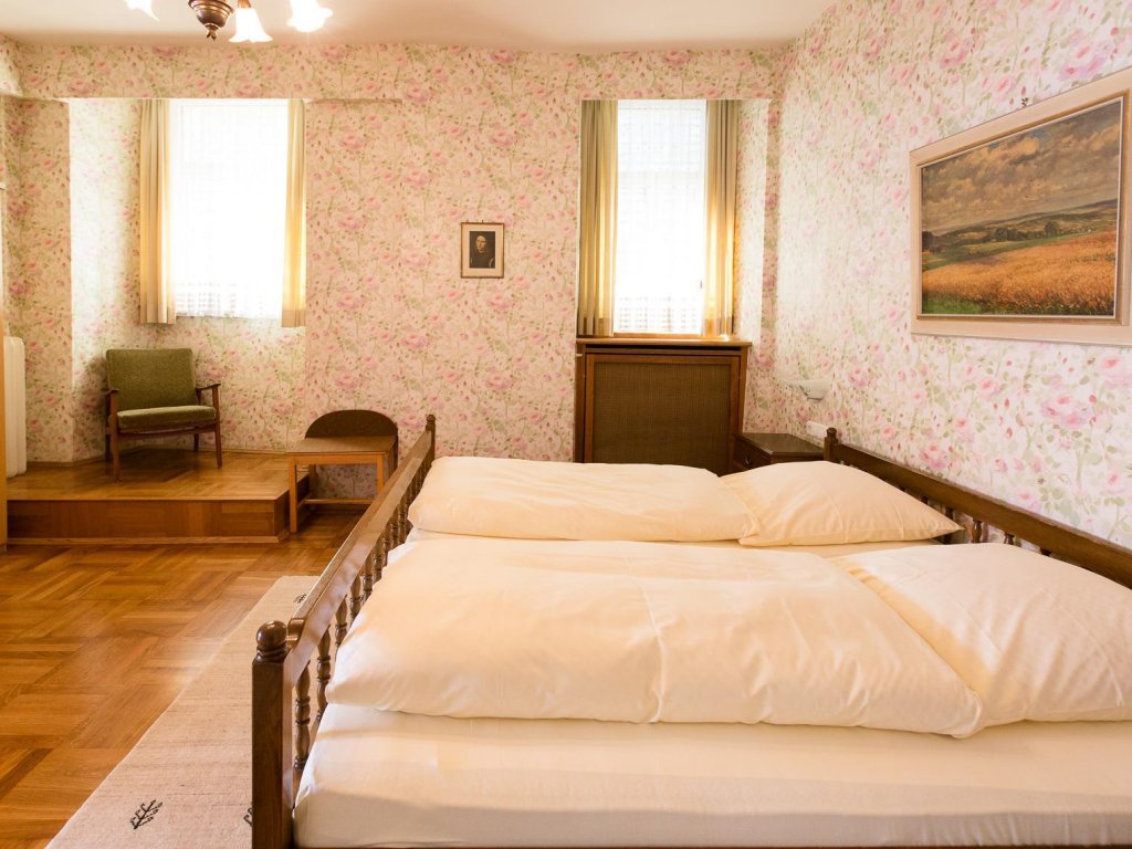 Фото Hotel-Gasthof Goldener Greifen