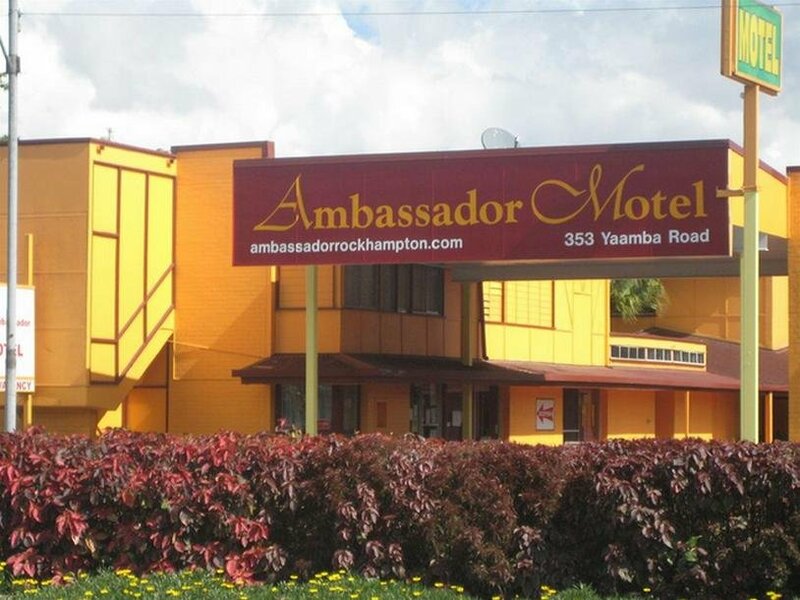 Гостиница Ambassador Motel в Рокгемптоне