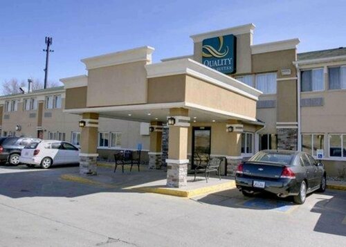Гостиница Quality Inn & Suites Des Moines Airport в Де-Мойн