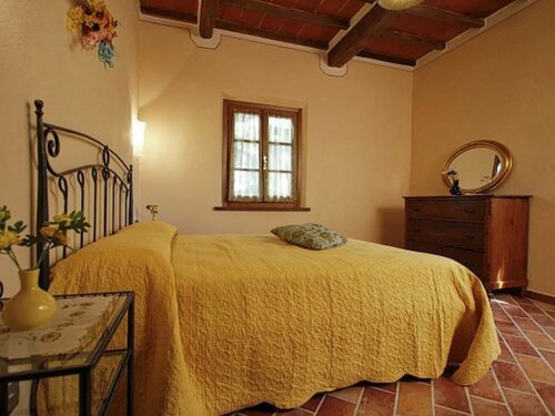 Гостиница Villa with Private Pool near Cortona in Calm Countryside & Hilly Landscape