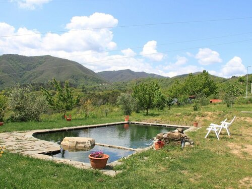 Гостиница Holiday Home in Canossa With Swimming Pool, Garden and Patio