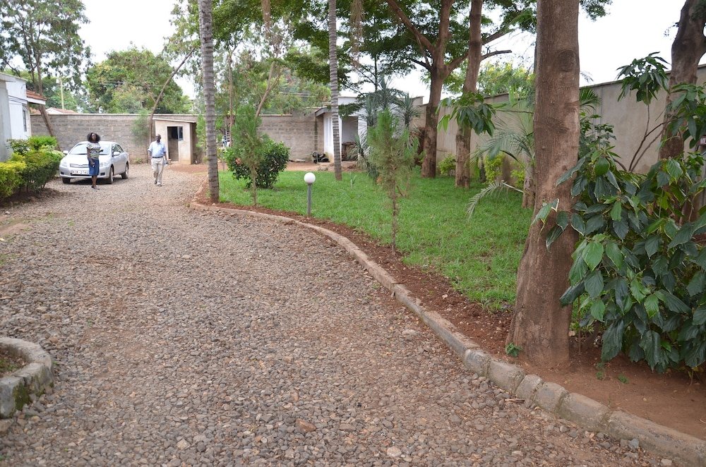 Фото Cosy Garden Guest House