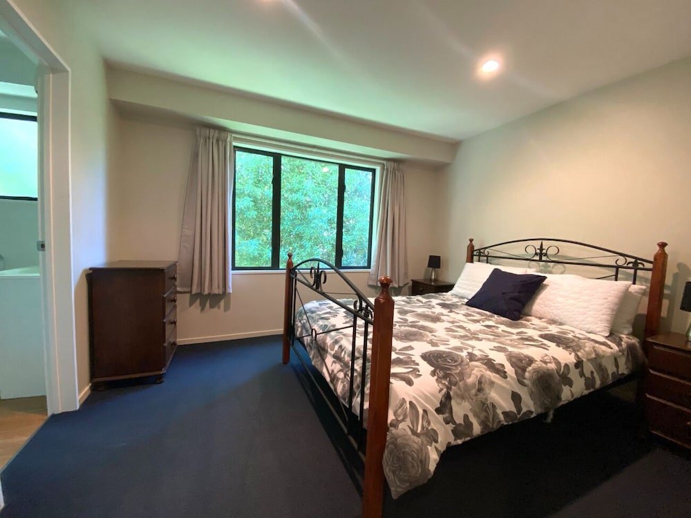 Фото 7 Bellbird Place