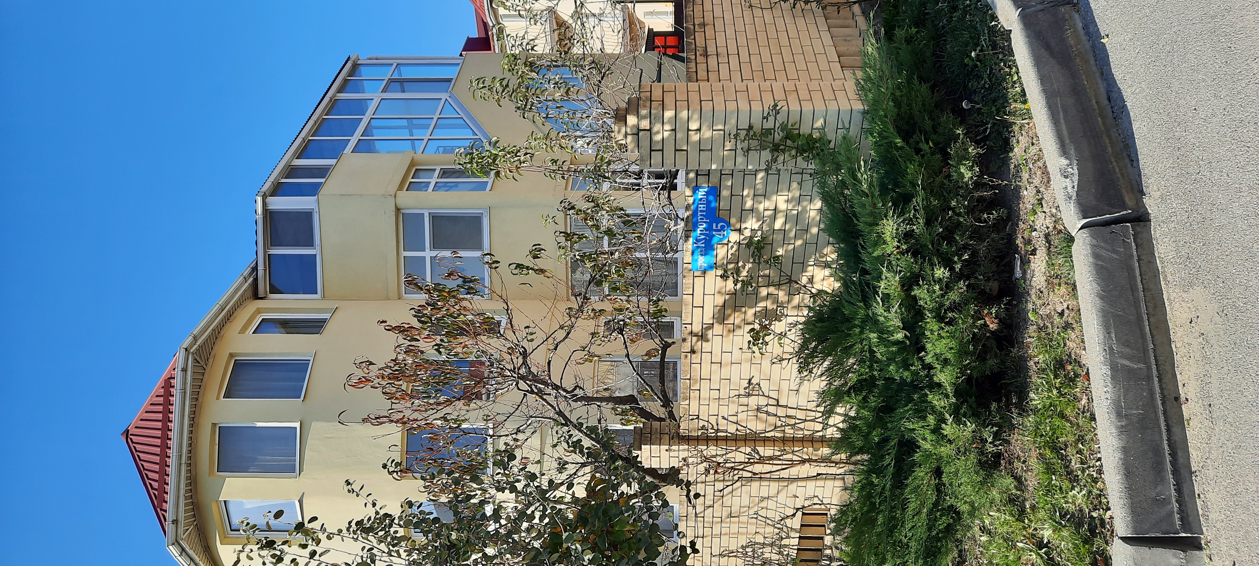 Фото отеля 2