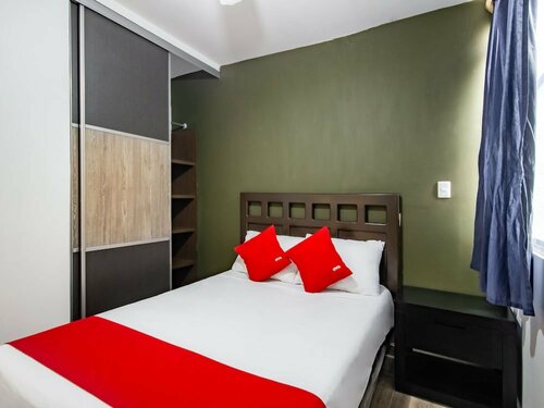 Гостиница Hotel Halley в Леоне