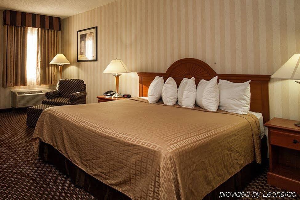 Фото Country Inn & Suites by Radisson Indianapolis East