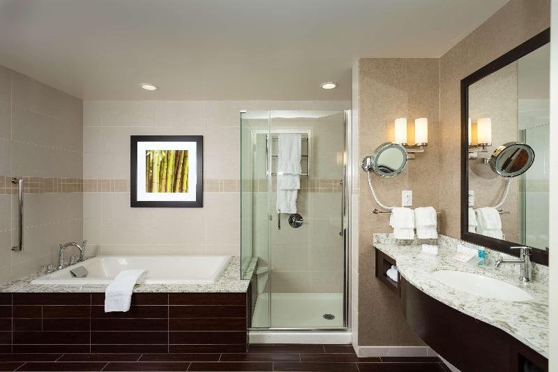 Фото Hilton Garden Inn Seattle Downtown