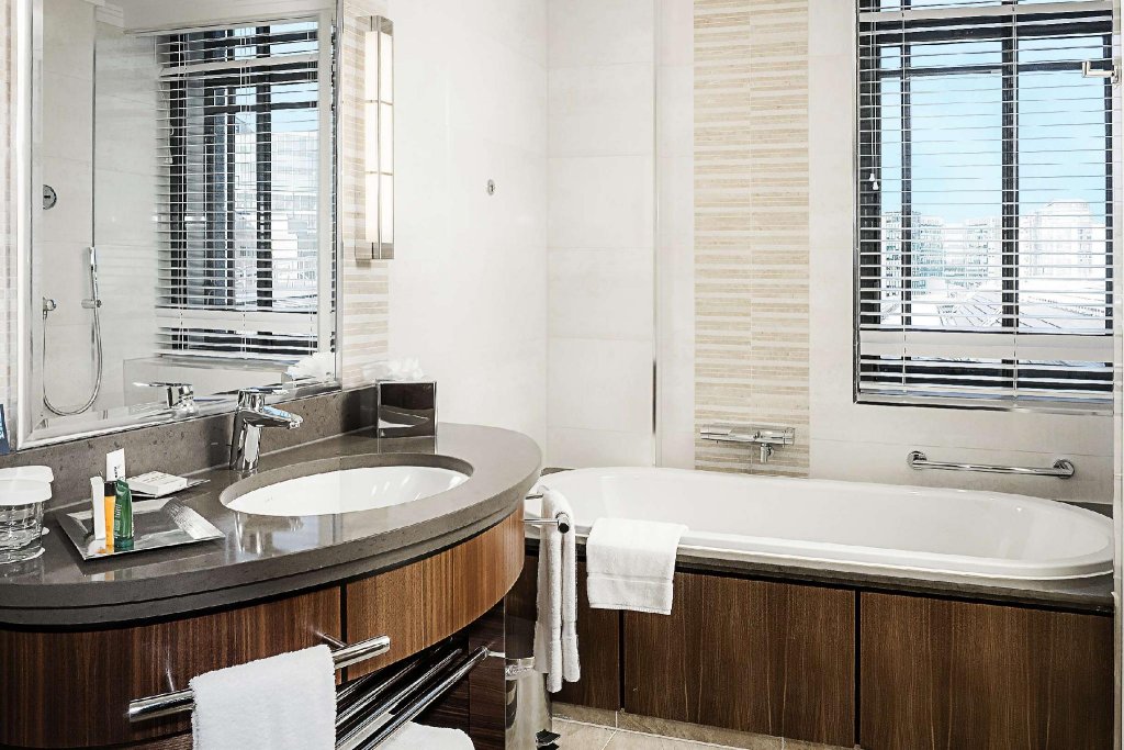 Фото Hilton London Paddington