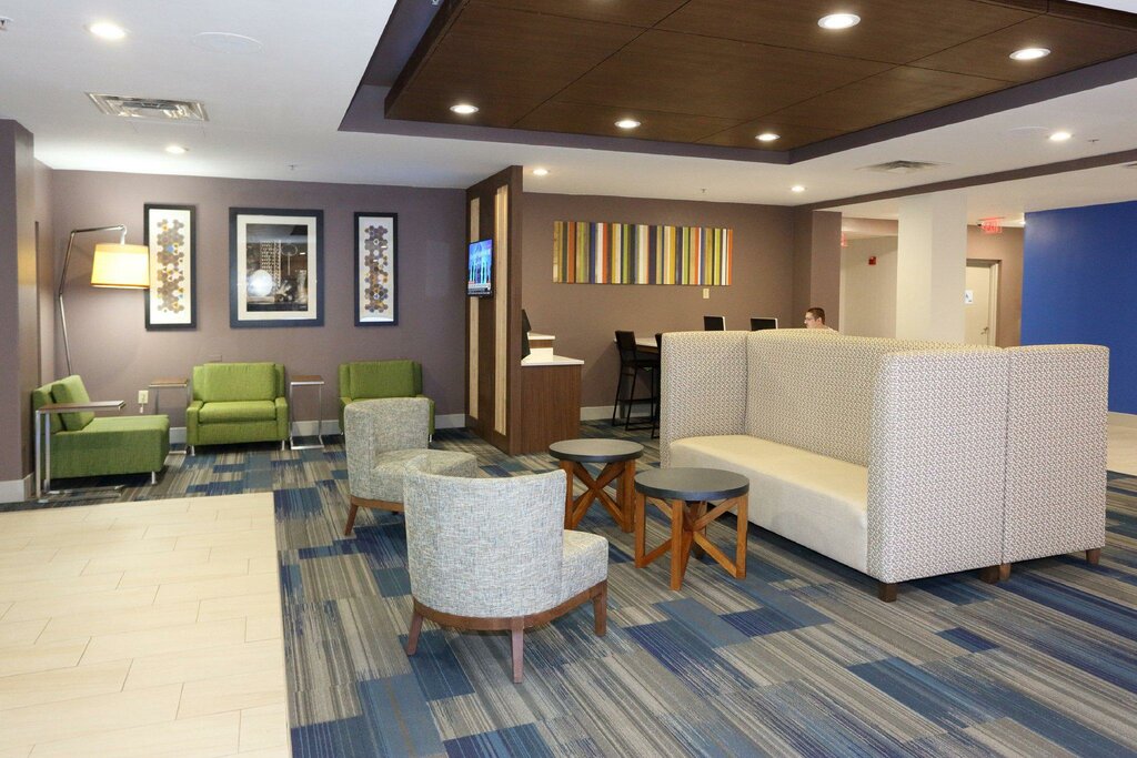 Hotel Holiday Inn Express & Suites Newport News, Newport News, photo