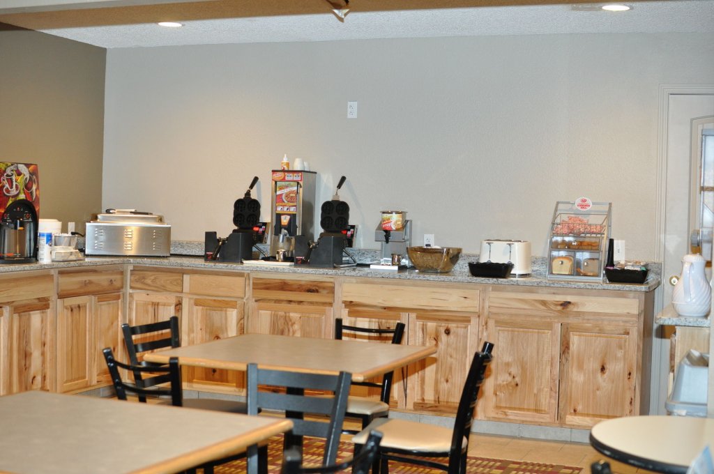 Фото Super 8 by Wyndham Boise