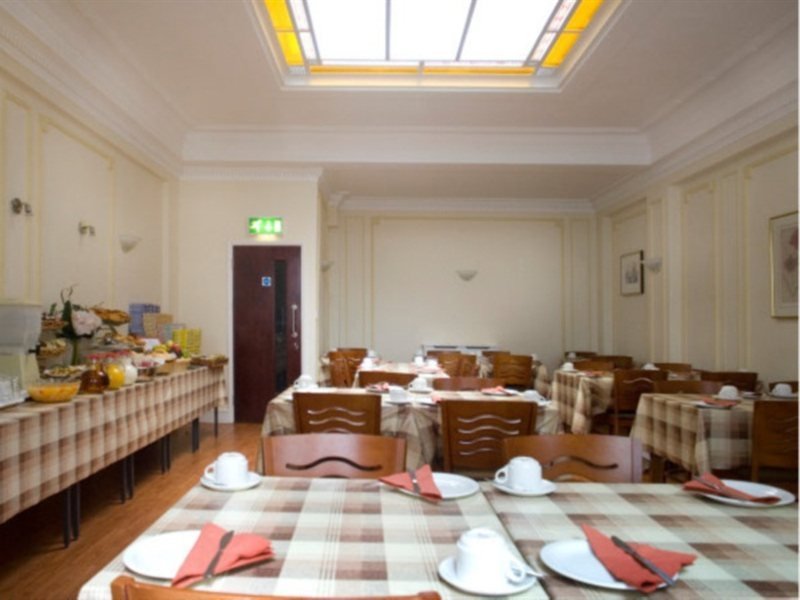 Фото Astor Court Hotel